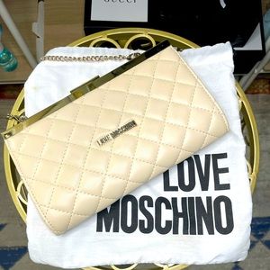 Nude quilted Moschino purse